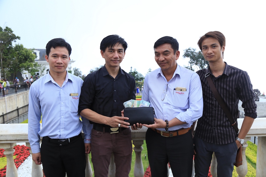 Làm[-]gì[-]để[-]tạo[-]dựng[-]lòng[-]tin[-]với[-]du[-]khách?